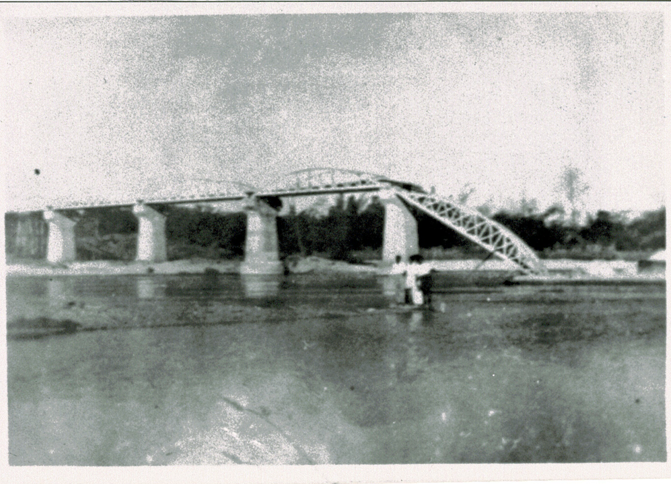 Ground level photograph, same bridge with dropped span